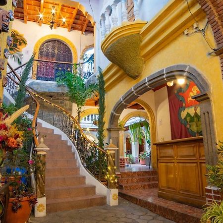 Hotel Gran Plaza Euromaya Антигуа-Гватемала Экстерьер фото