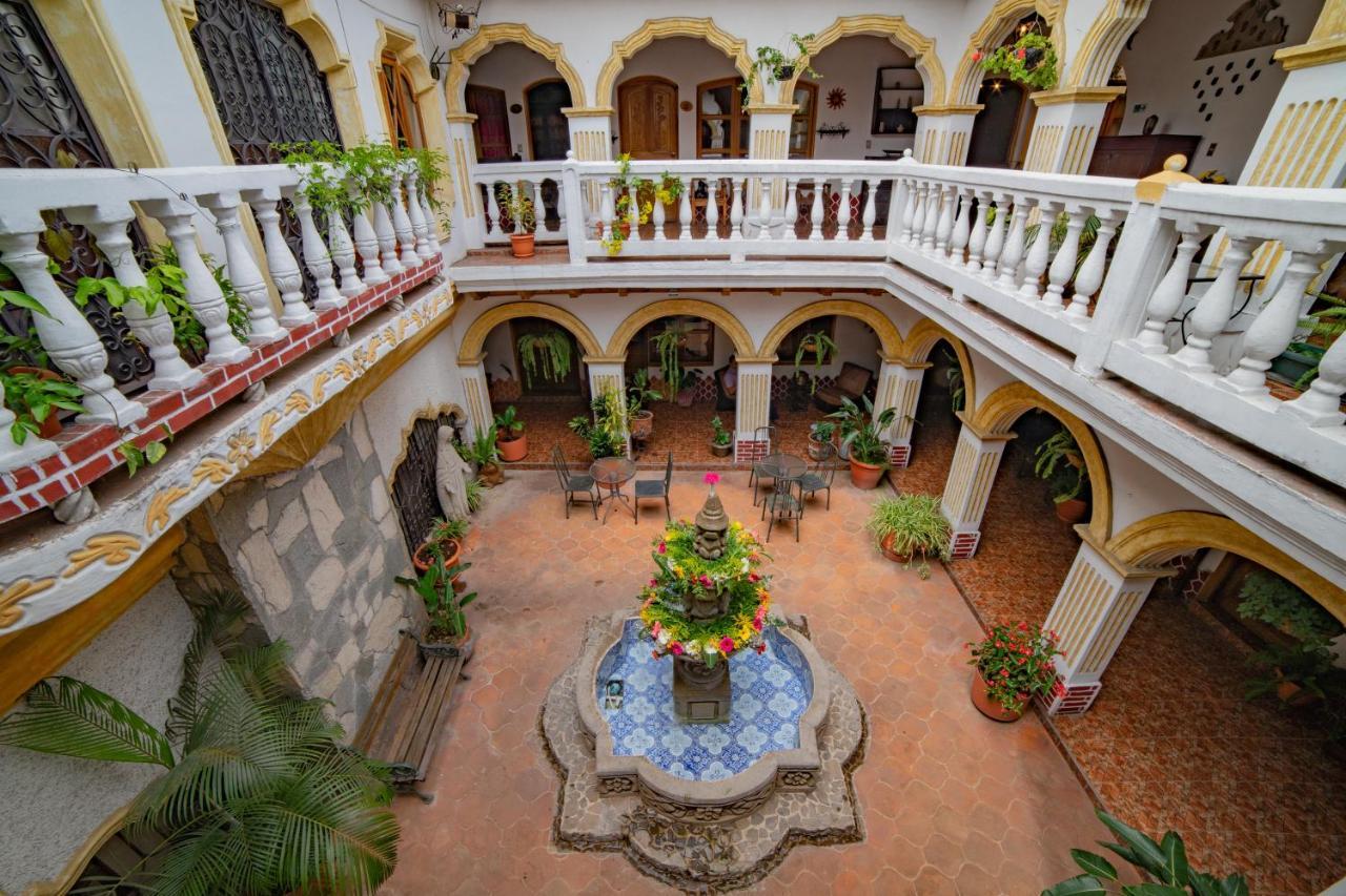 Hotel Gran Plaza Euromaya Антигуа-Гватемала Экстерьер фото