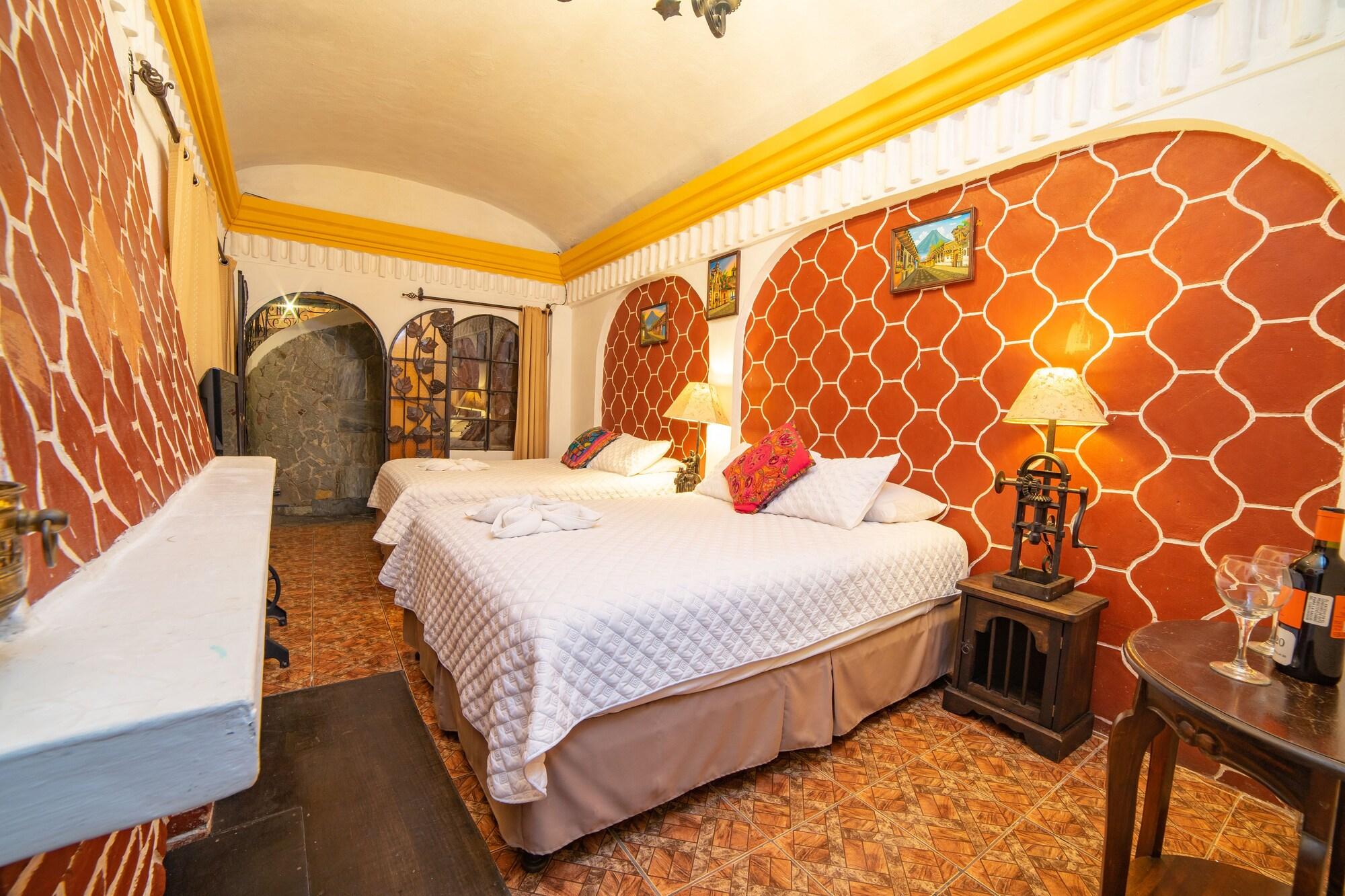 Hotel Gran Plaza Euromaya Антигуа-Гватемала Экстерьер фото