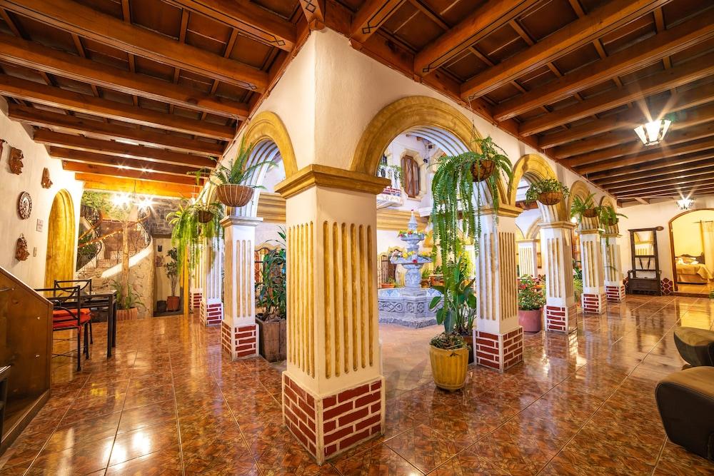 Hotel Gran Plaza Euromaya Антигуа-Гватемала Экстерьер фото