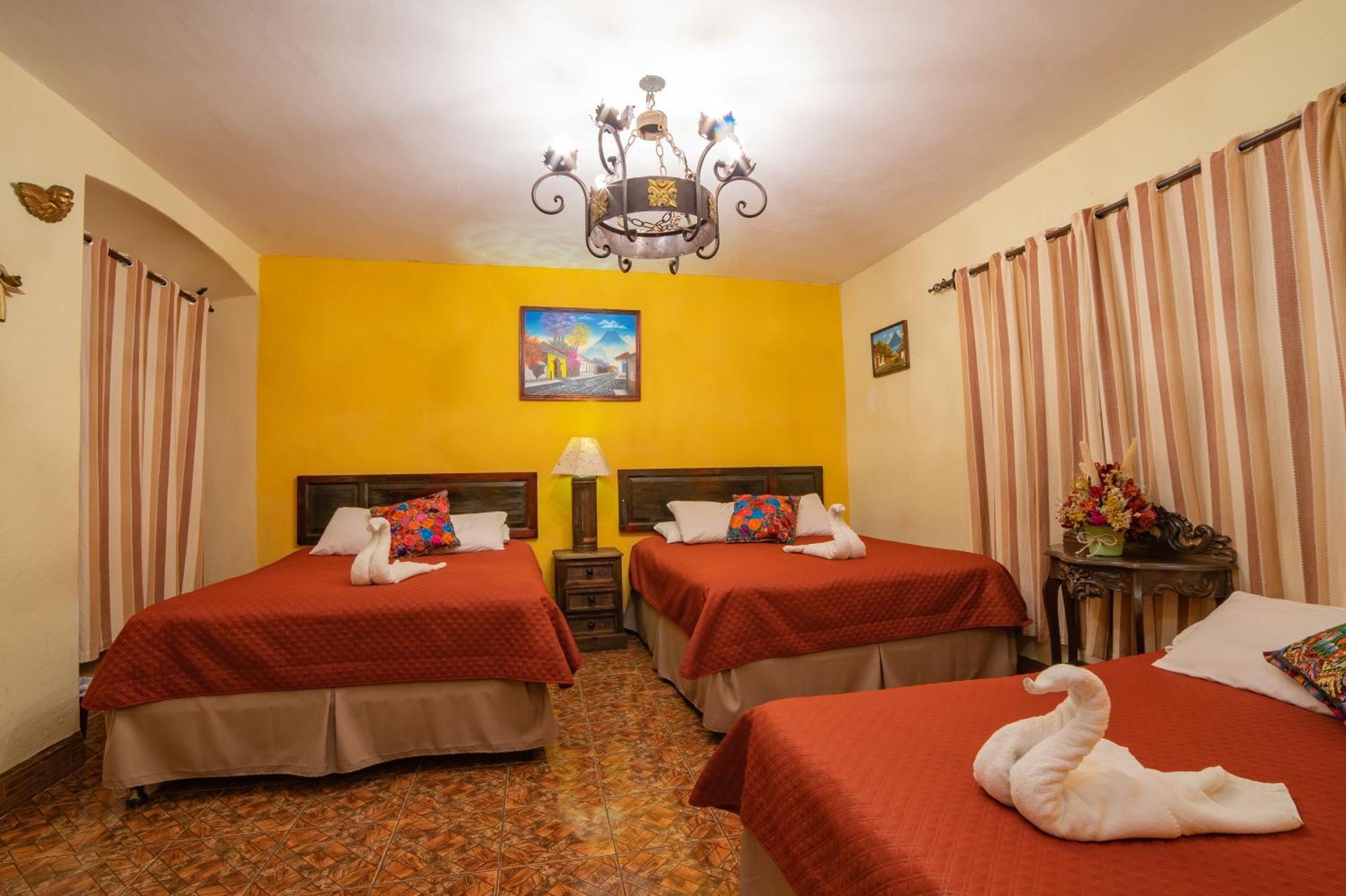Hotel Gran Plaza Euromaya Антигуа-Гватемала Экстерьер фото
