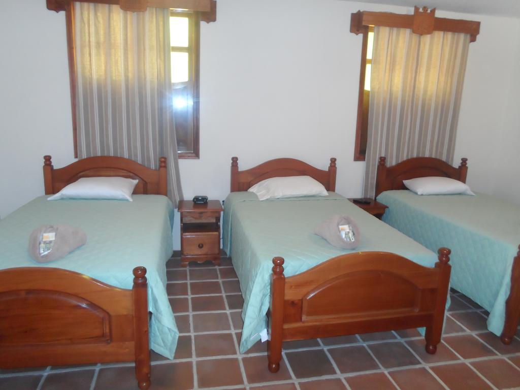 Hotel Gran Plaza Euromaya Антигуа-Гватемала Номер фото