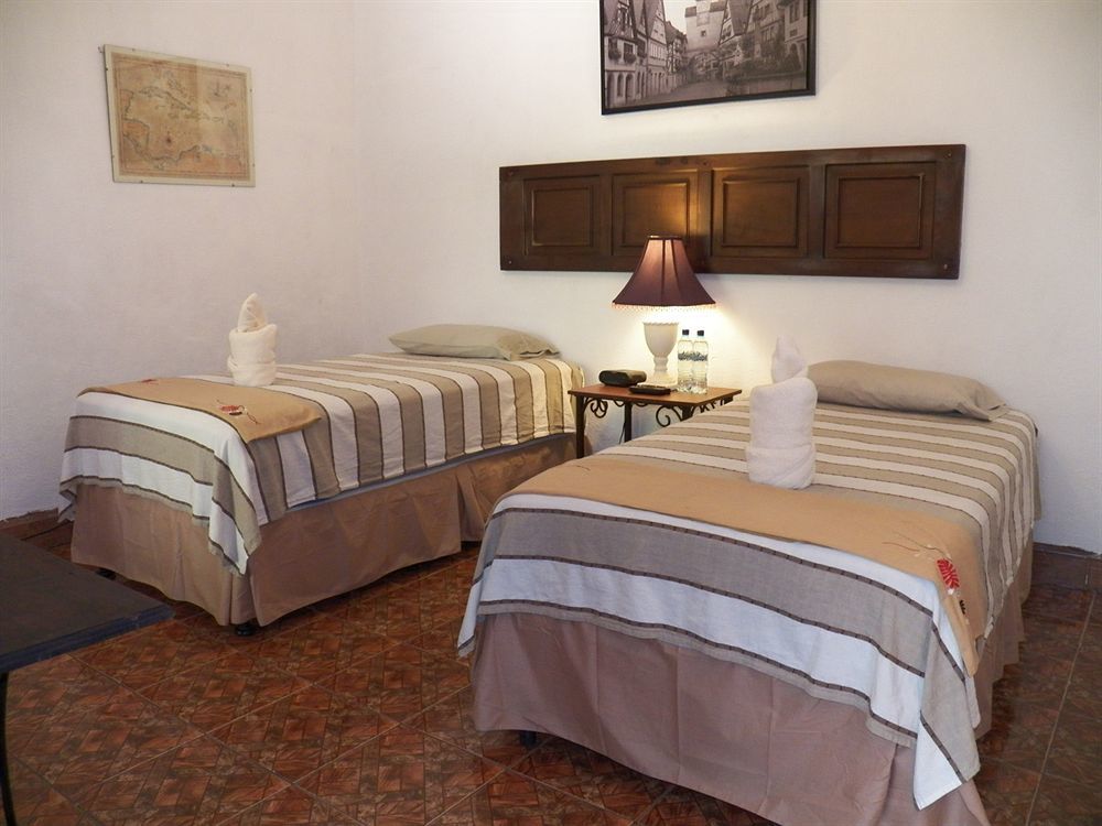 Hotel Gran Plaza Euromaya Антигуа-Гватемала Экстерьер фото