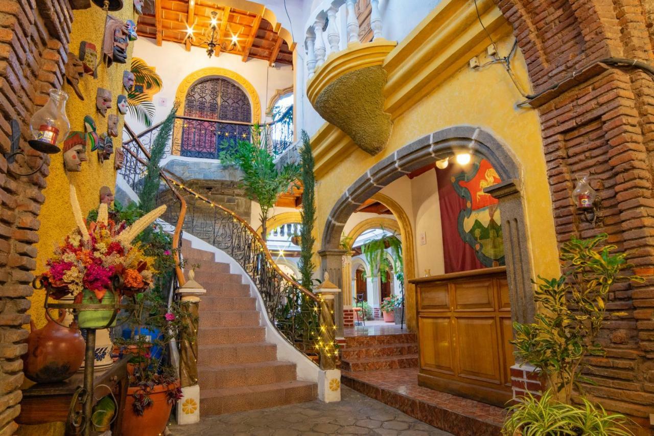 Hotel Gran Plaza Euromaya Антигуа-Гватемала Экстерьер фото