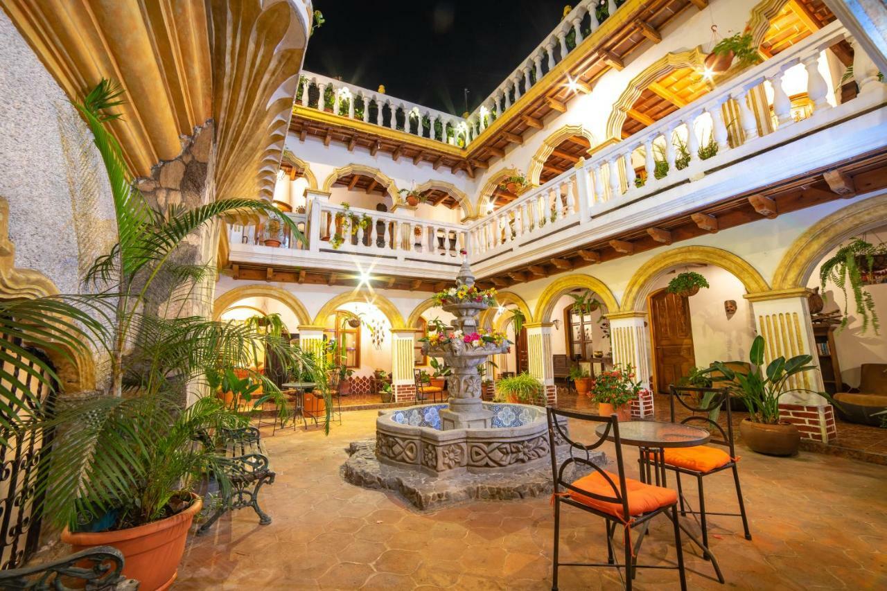 Hotel Gran Plaza Euromaya Антигуа-Гватемала Экстерьер фото